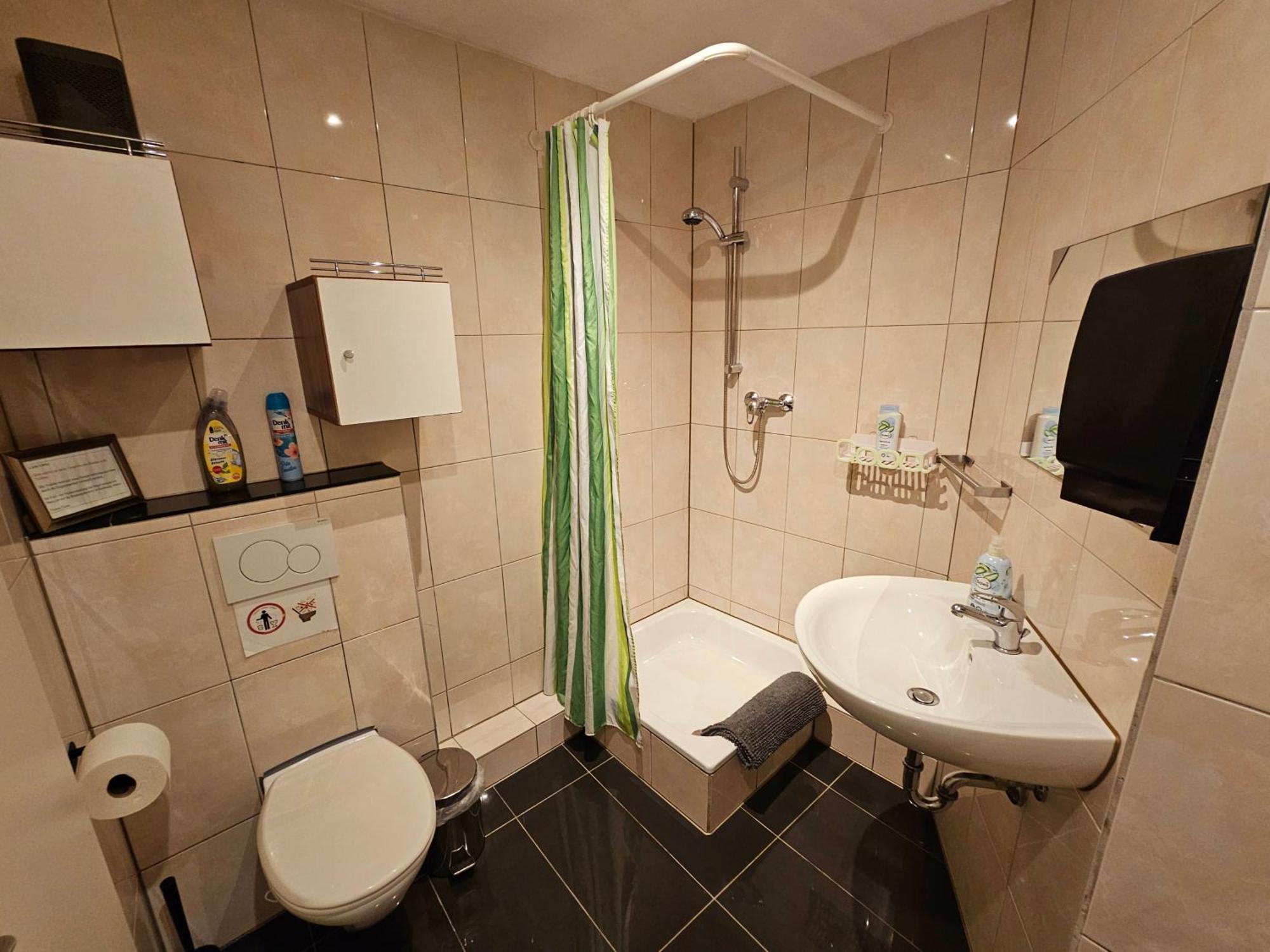 Gaesteappartement Viktoria Sinsheim Extérieur photo