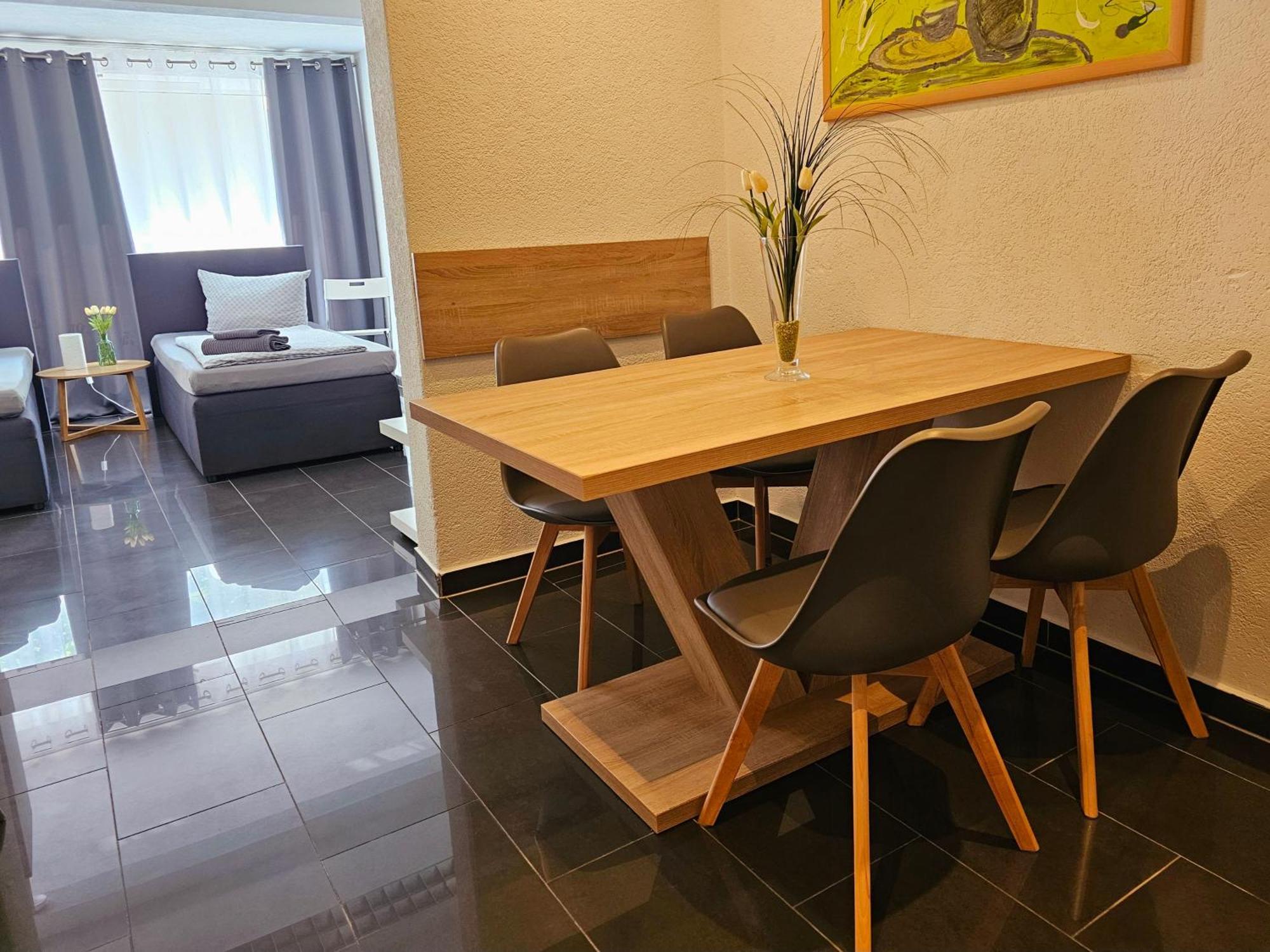 Gaesteappartement Viktoria Sinsheim Extérieur photo